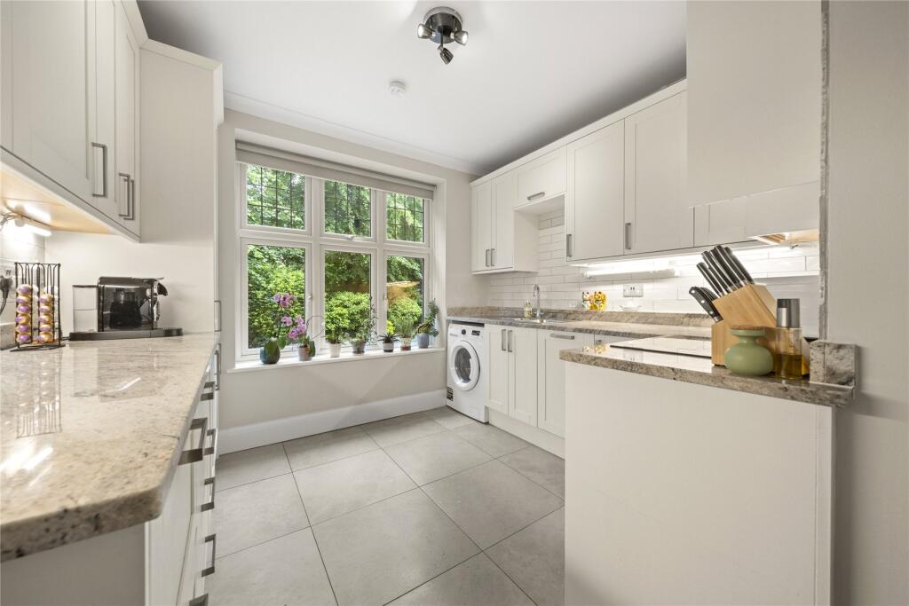 Portsmouth Road, Surbiton, KT6 photo 4