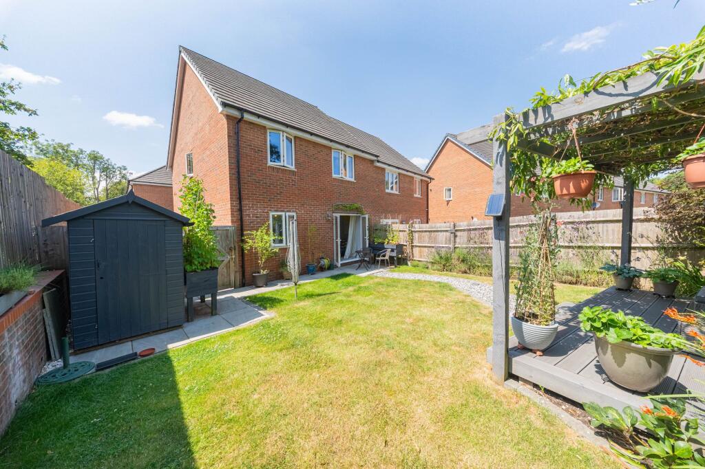 House in Haywards Heath, Fox Hill - View 3