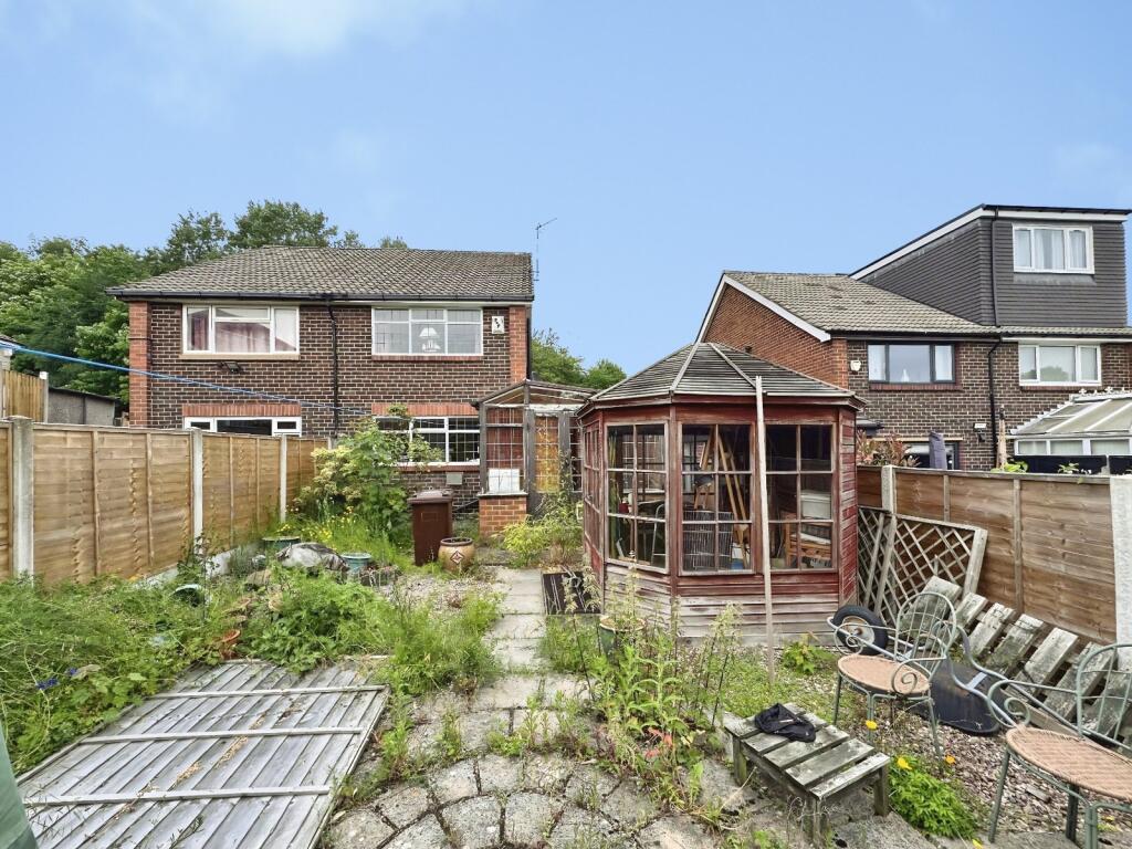 House in Kirklees, Oakwell - View 3