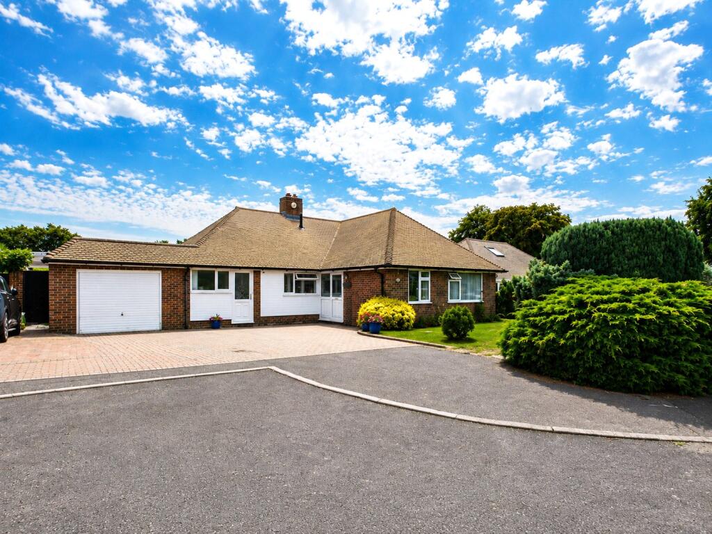 Main image of property: Shepherd Close, Highcliffe, Christchurch, Dorset, BH23