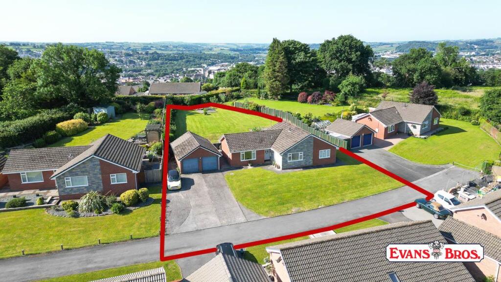 Main image of property: Llwyn Meredith, Carmarthen