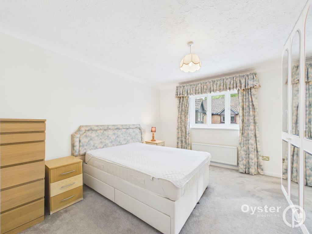 Apartment in London, Belmont - View 4