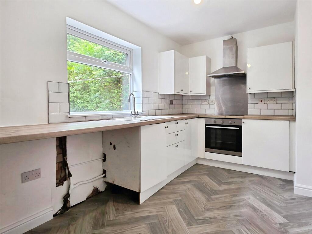 Minver Crescent, Nottingham, Nottinghamshire, NG8 photo 2