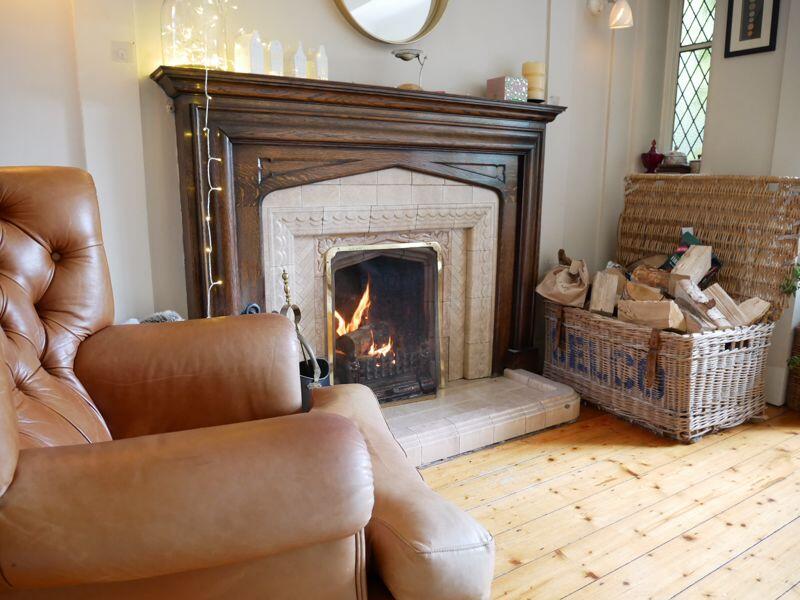 Rydal Drive, Hale Barns photo 3