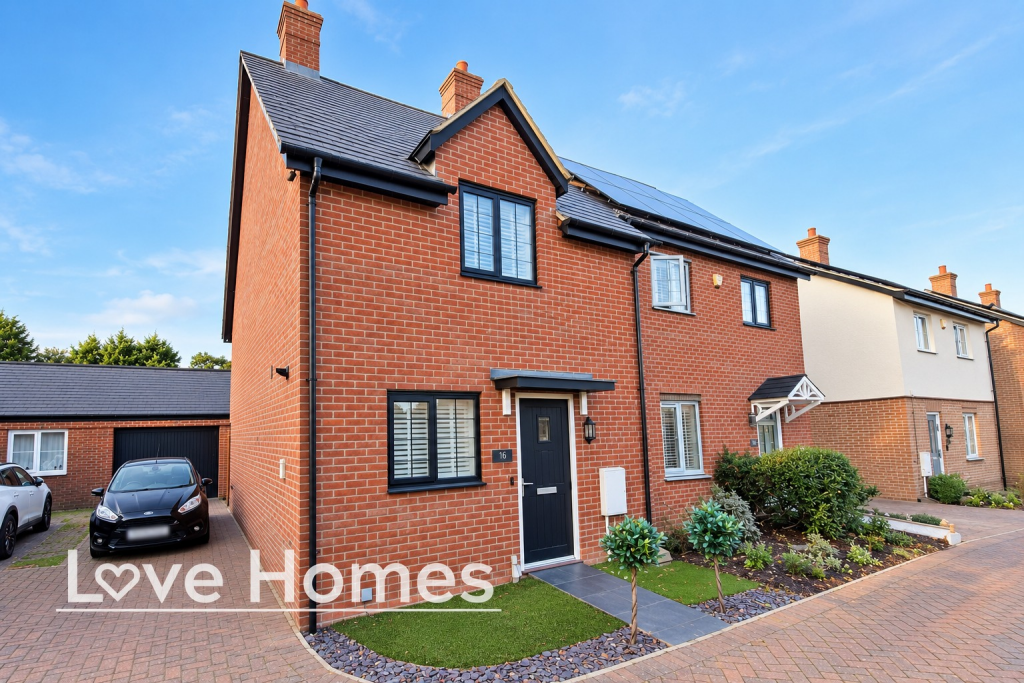 Main image of property: Forest Path, Silsoe, MK45 4FY