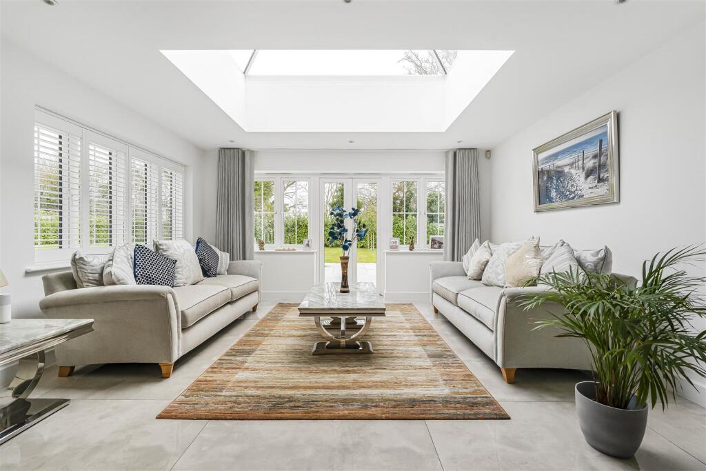 House in Uttlesford, Newport - View 4