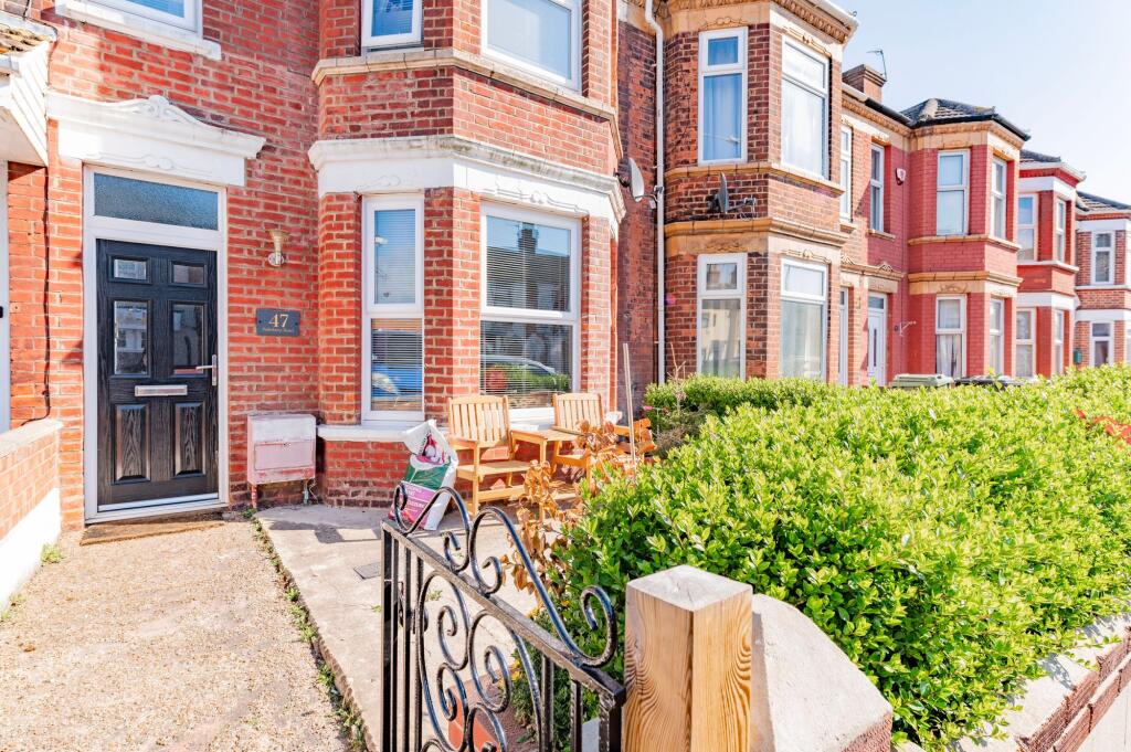 4-bed terraced on Salisbury Road, Great Yarmouth, £210,000