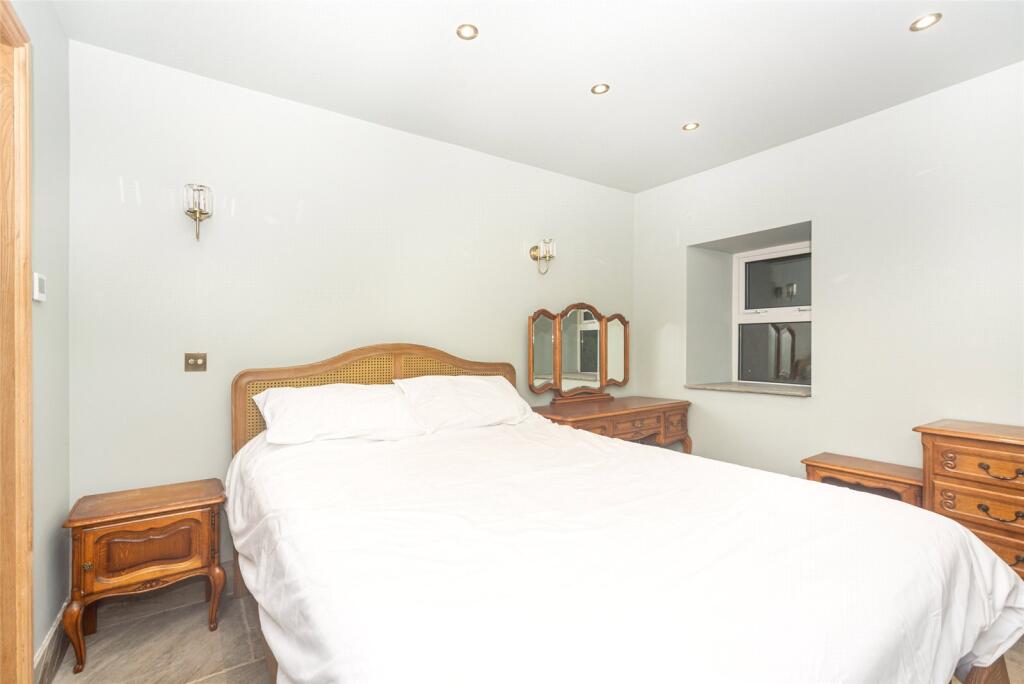 House in Clynnog Fawr, Gwynedd - More