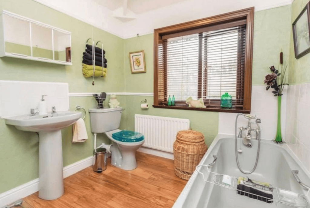 House in Leeds - View 4