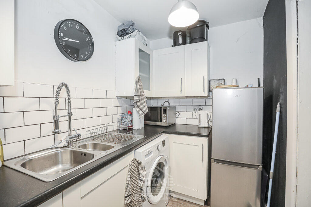 Apartment in Glasgow - More
