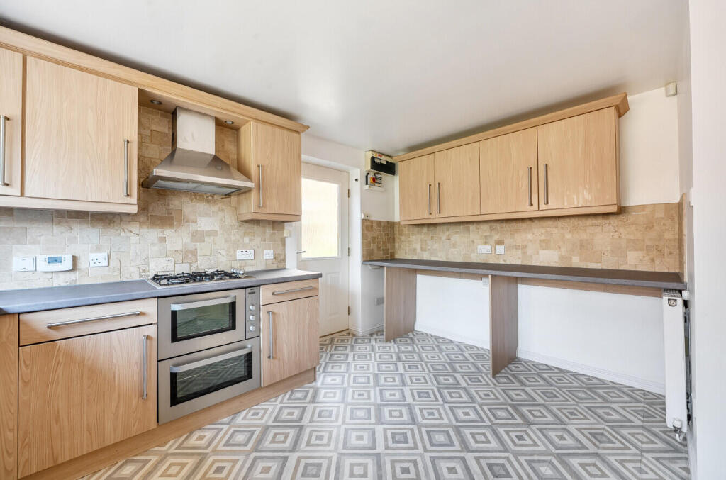 House in Peterborough, Orton Longueville - View 4