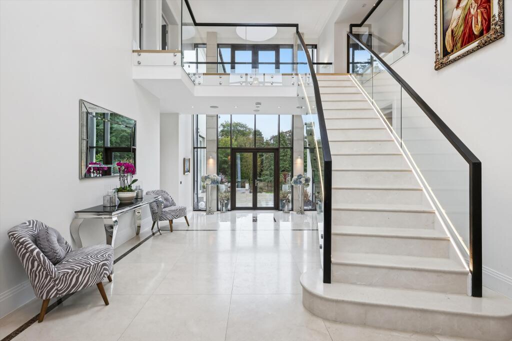 The Mount, Esher, Surrey, KT10 – pohled 6