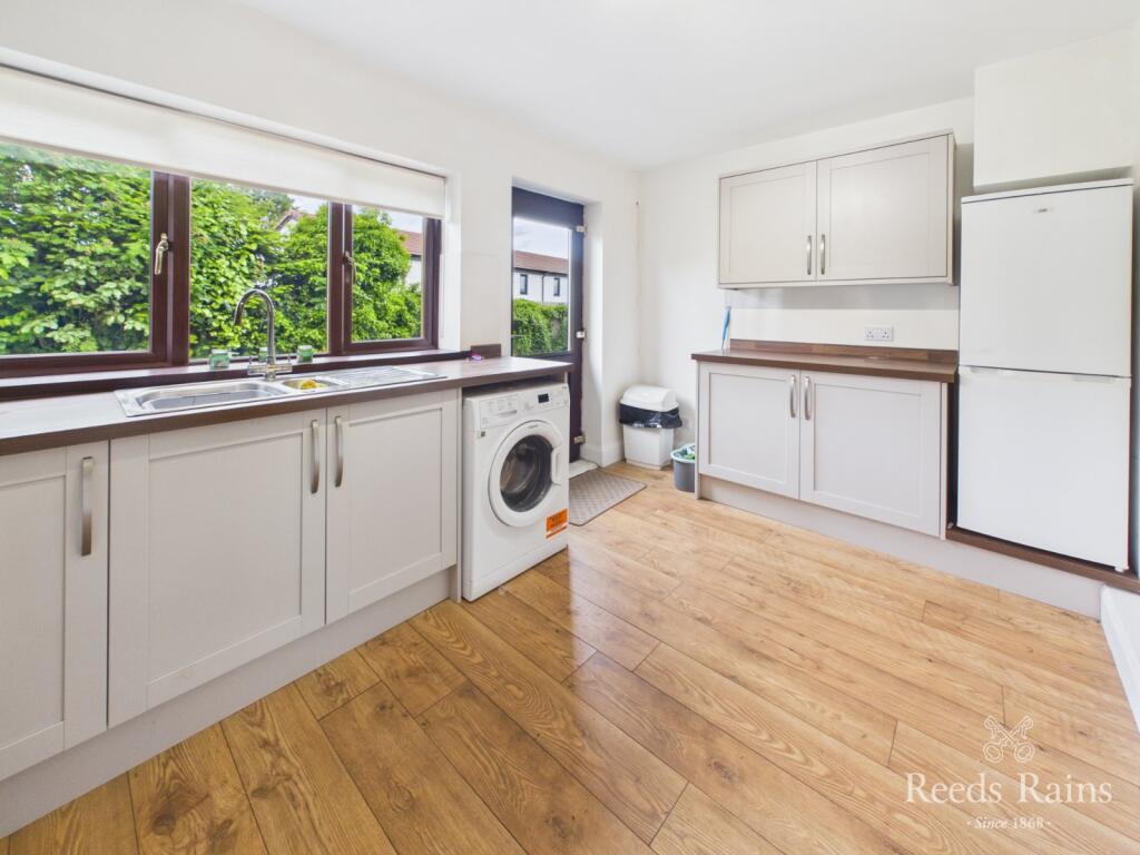 Hollymead Drive, Guisborough, North Yorkshire, TS14 photo 2