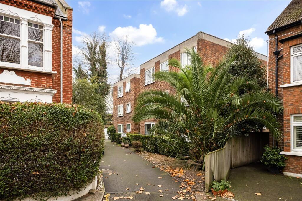 Main image of property: Salisbury Court, Thornton Avenue, Chiswick, W4