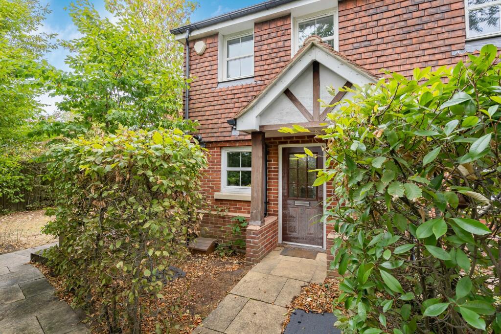Main image of property: Ellerton Way, Wrecclesham, Farnham, Surrey, GU10