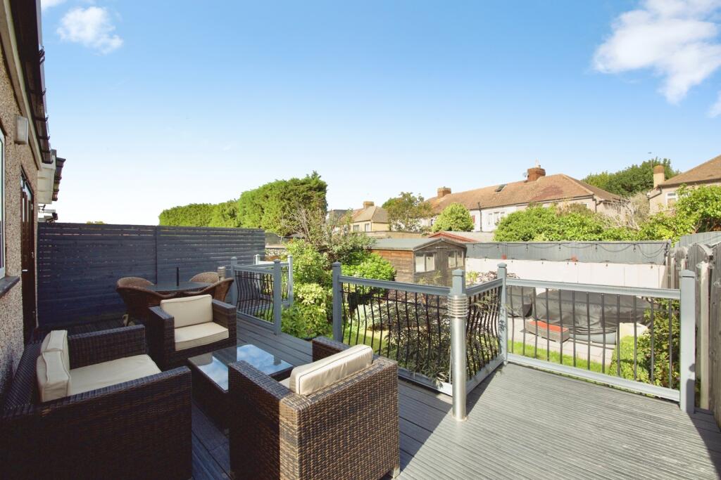 House in Romford - View 2