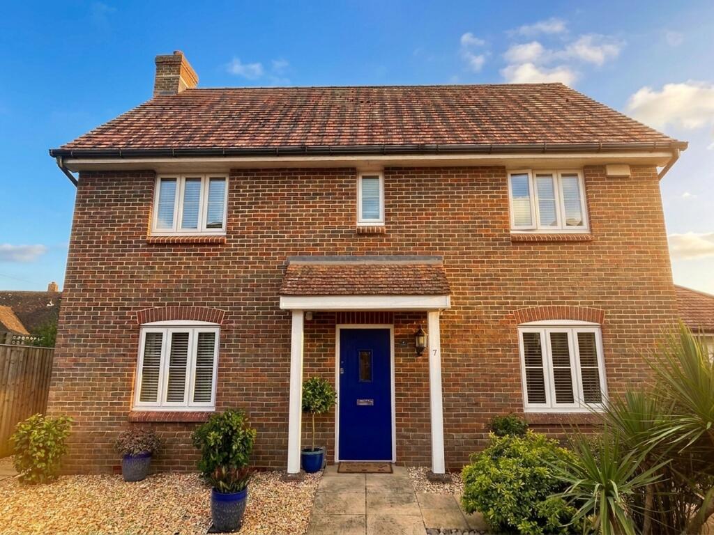 4-bed detached on Southernhay Court, Milford On Sea, SO41, £1,100,000
