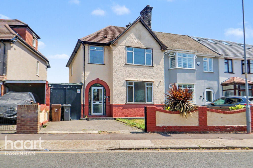 Review Road, Dagenham - View 2