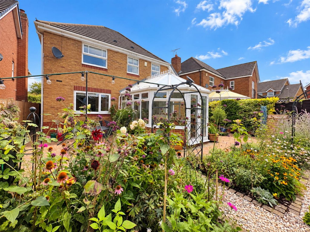 House in Worcester - View 3