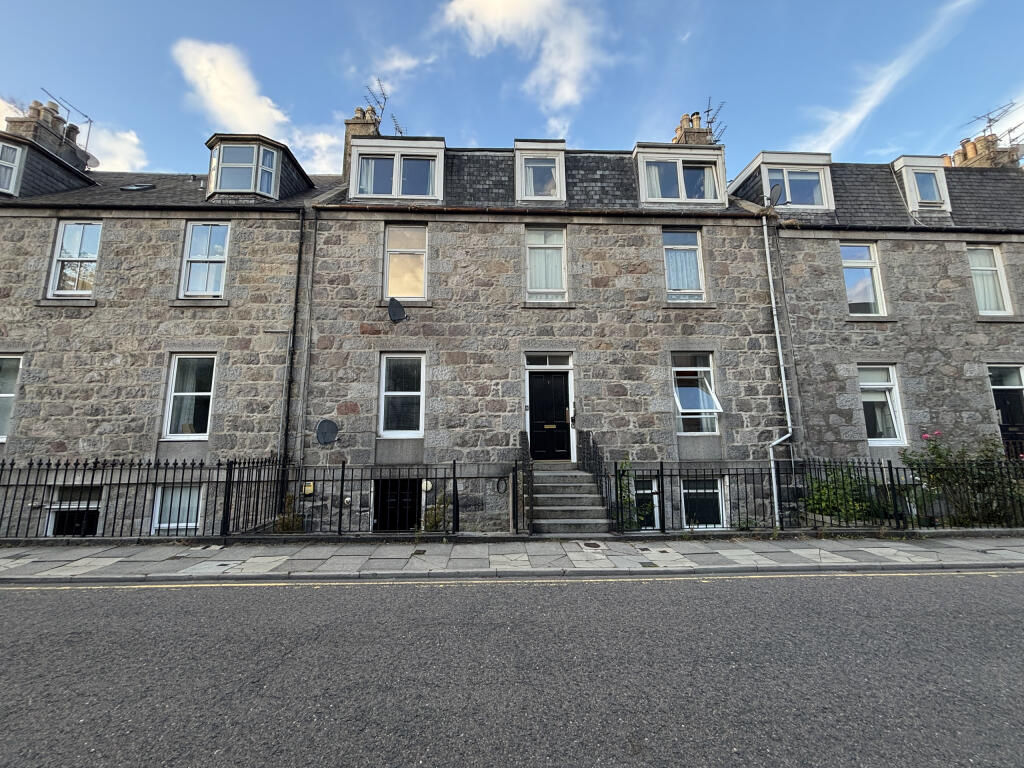 Main image of property: Flat F, 7 Crimon Place, Aberdeen, Aberdeen City