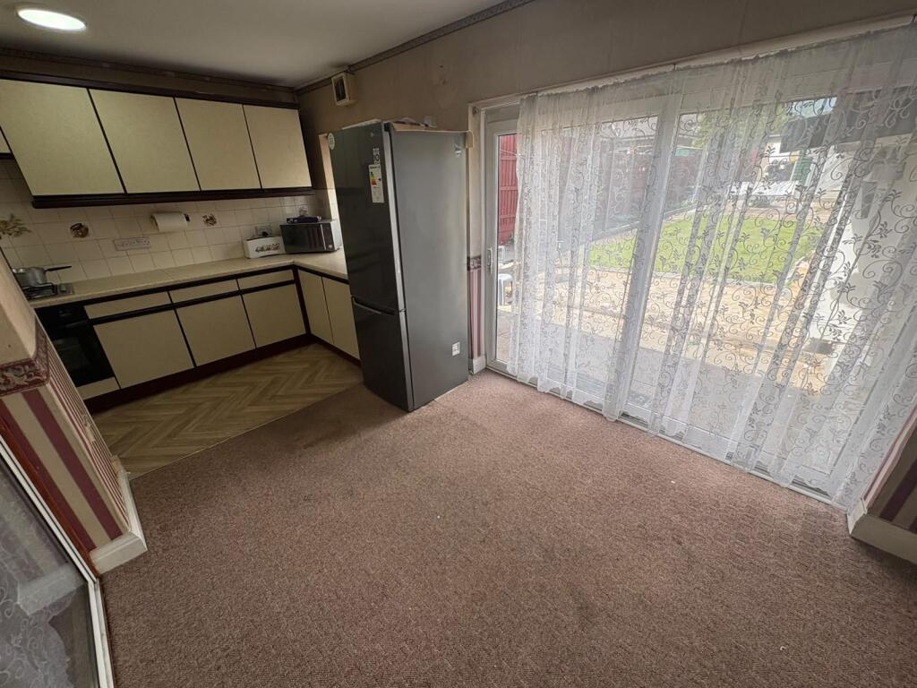 House in Leicester, Mowmacre Hill - View 4