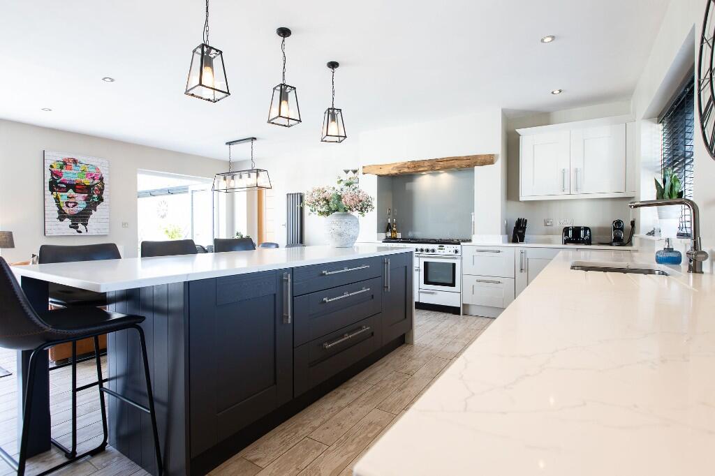 Main image of property: The Spinney, CH60