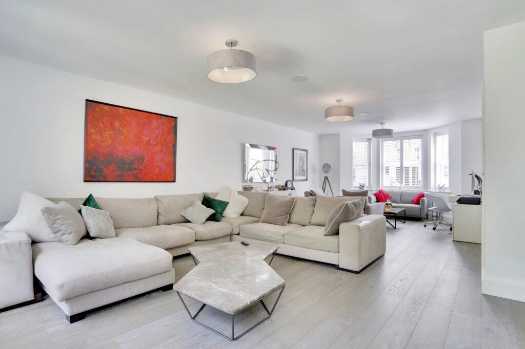 House in Tunbridge Wells, Kent - More
