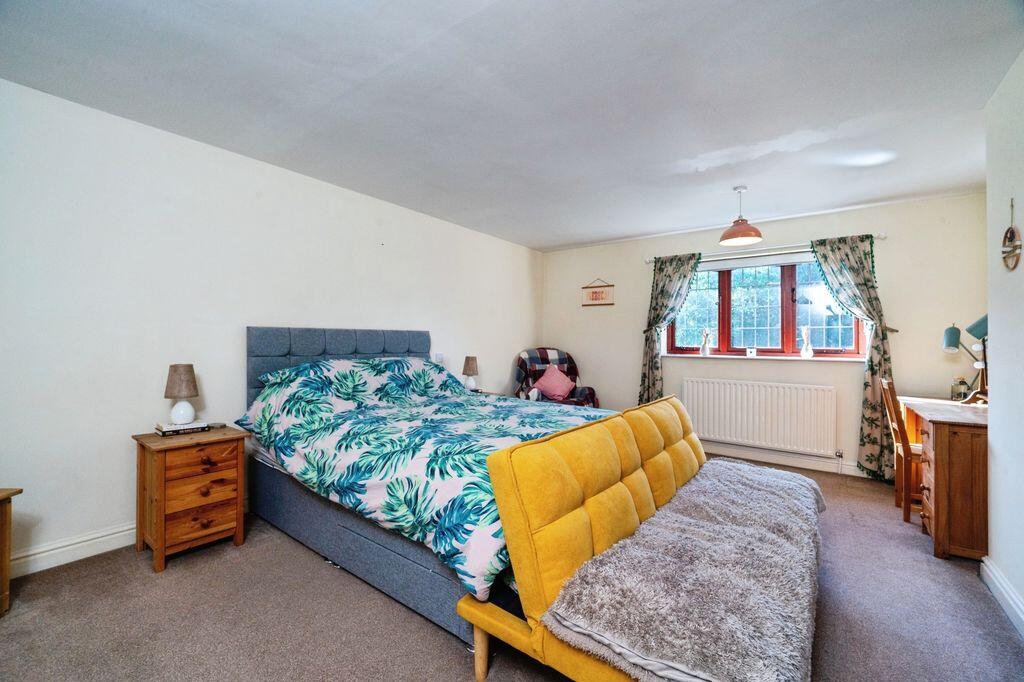 House in Grimsby, Great Coates - More