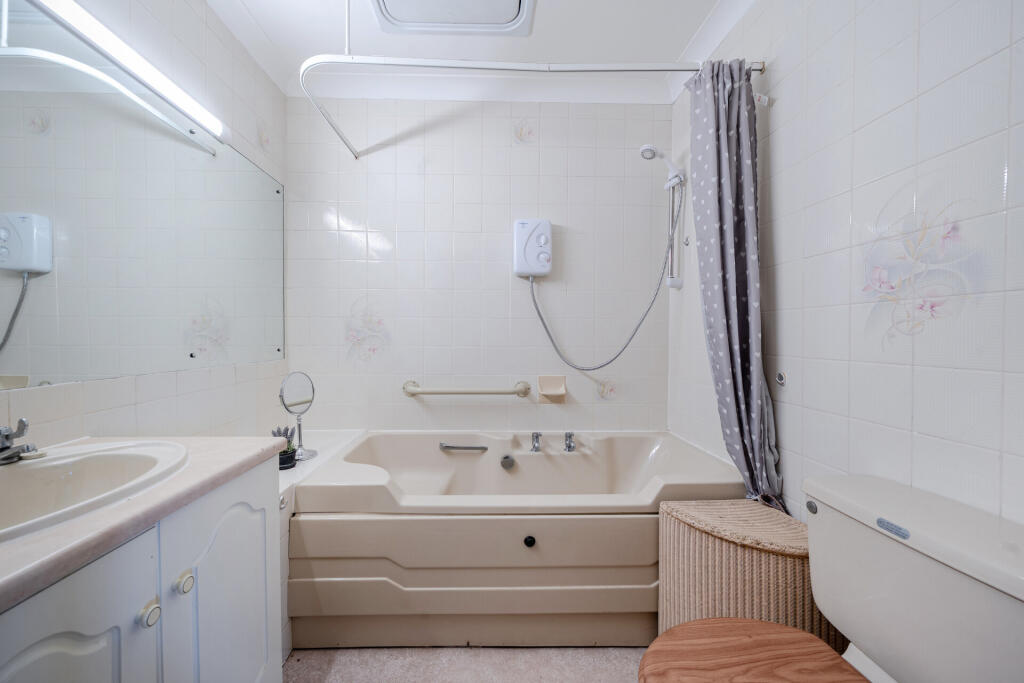 Apartment in Torquay - View 5