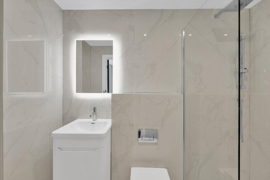 3 bedroom mews property for rent