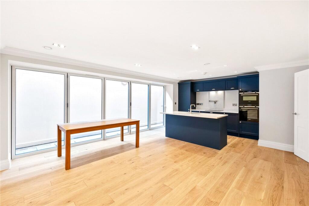 Main image of property: Preston Park Avenue, Brighton, East Sussex, BN1