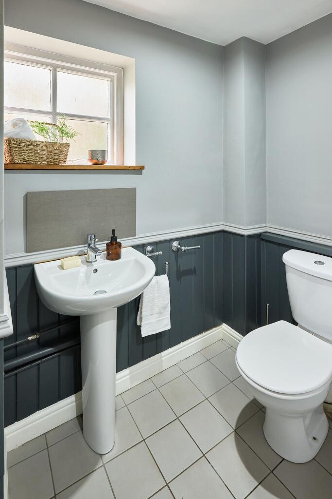 House in Doncaster, Burghwallis - More