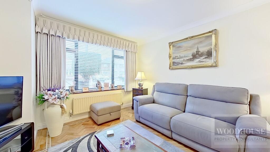 Bewley Close, Cheshunt, Waltham Cross, EN8 photo 3