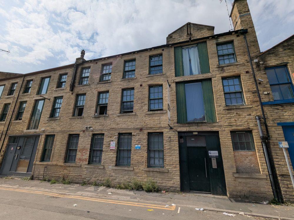 Main image of property: Flat 11, 10, Quebec Street Bradford, BD1 2ER