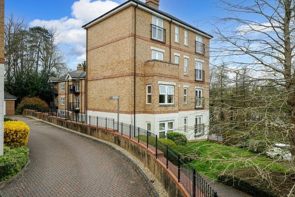 Main image of property: Adrian Close, Boxmoor, Hertfordshire, HP1