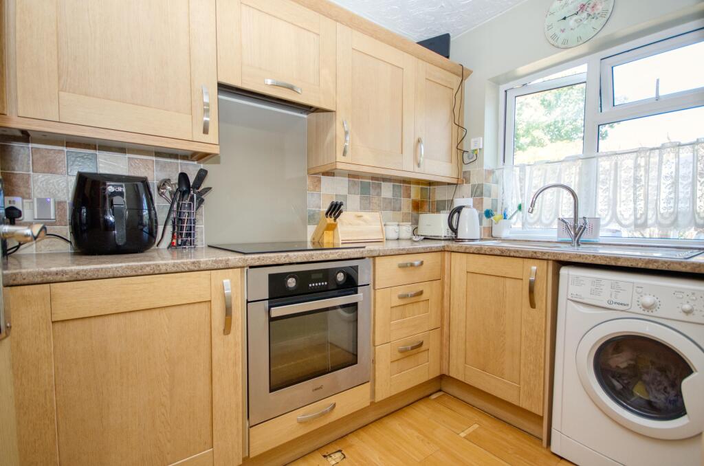 House in Eastleigh, Wildern, Hedge End - View 4
