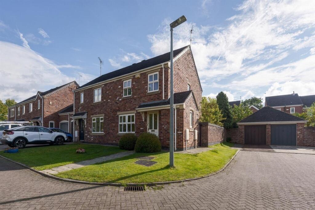 3-bed semi-detached on Augusta Drive, Macclesfield, £345,000
