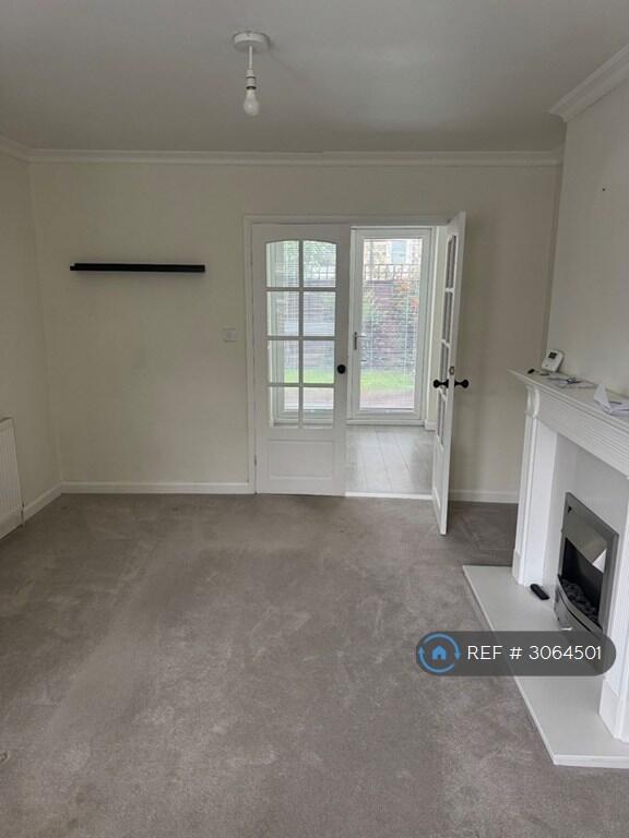 House in Leeds, Cuddy Hill, Westfield - View 3