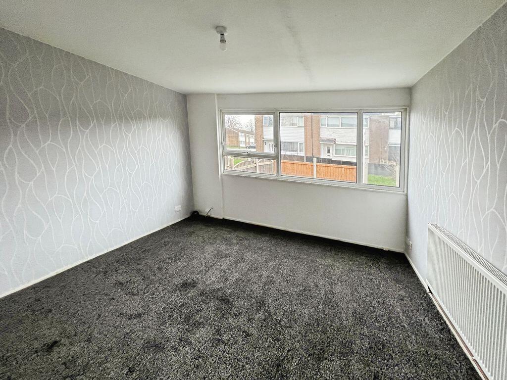 Kerry Grove, Tonge Fold photo 2