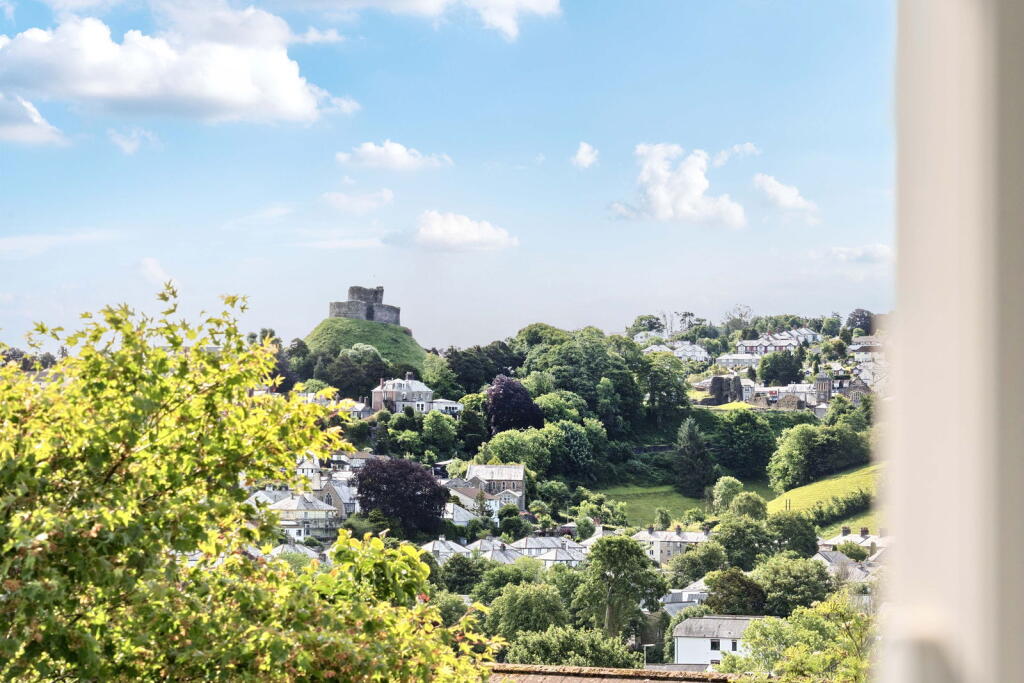 House in Launceston, Cornwall - View 2