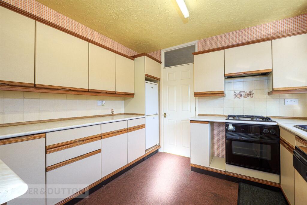 House in Huddersfield - View 3