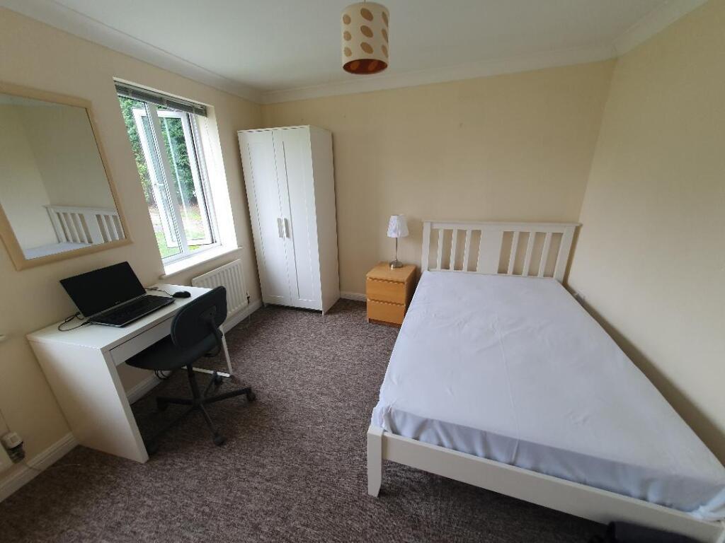 1 bedroom house share for rent