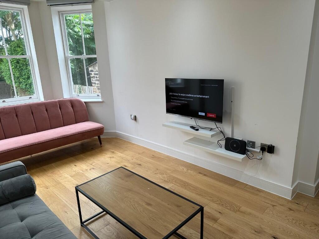 Apartment in London - View 2