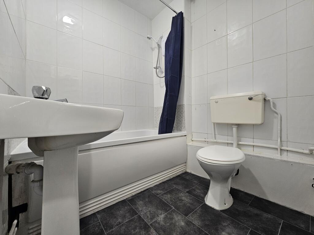Apartment in Walsall, Darlaston Green - View 4