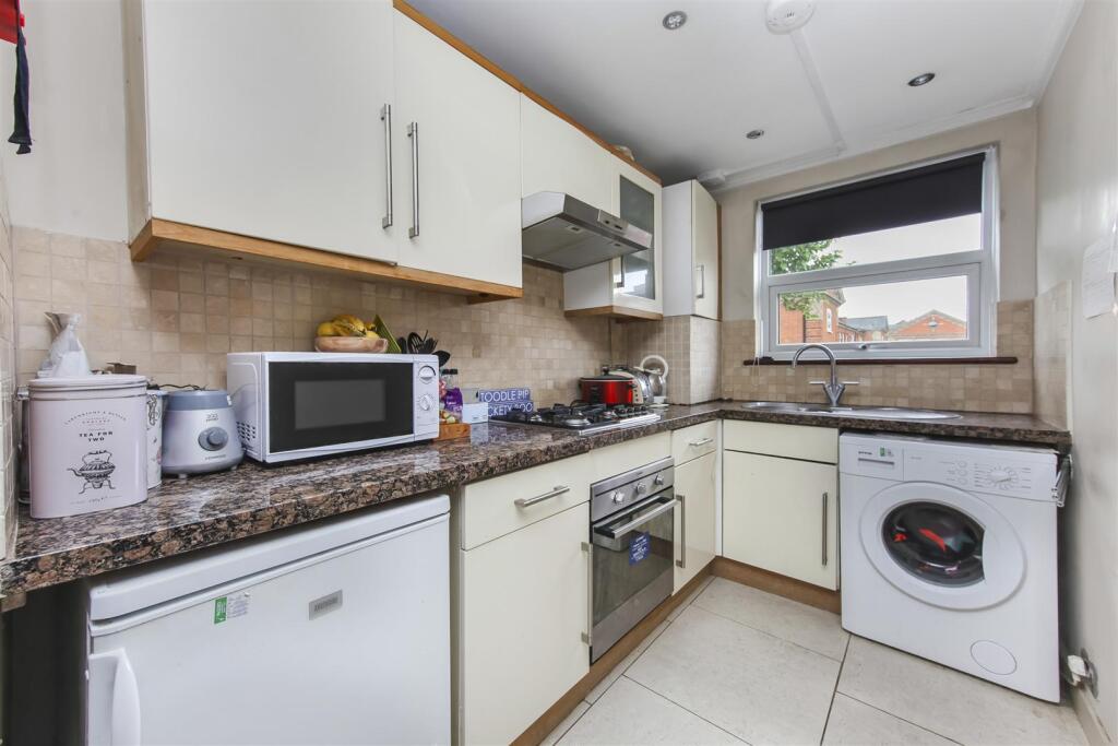 Apartment in London - View 4