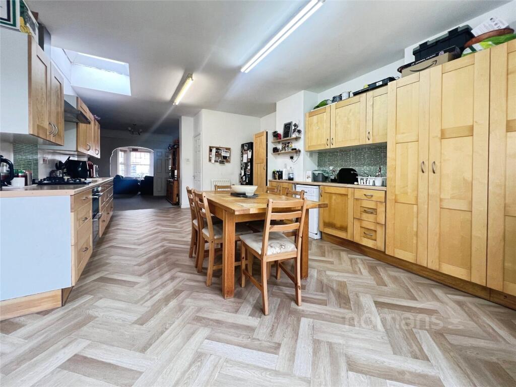 Church Road, Aldershot, Hampshire - View 6