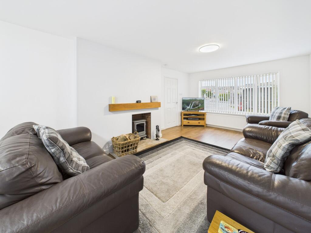 House in Ashfield, Sutton in Ashfield, Nottinghamshire - View 3