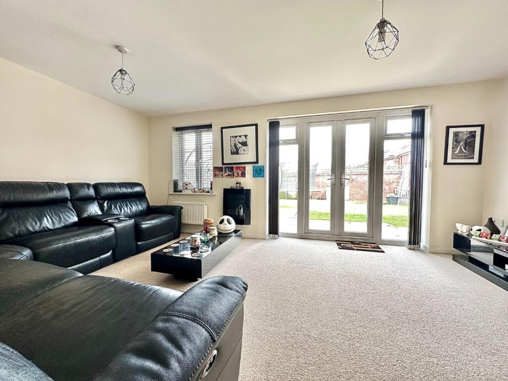 House in Northampton NN4, Pineham Lock, Hunsbury Meadows - View 2