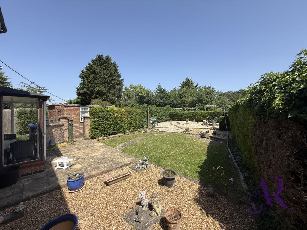 Apartment in Northampton, West Northamptonshire - View 2