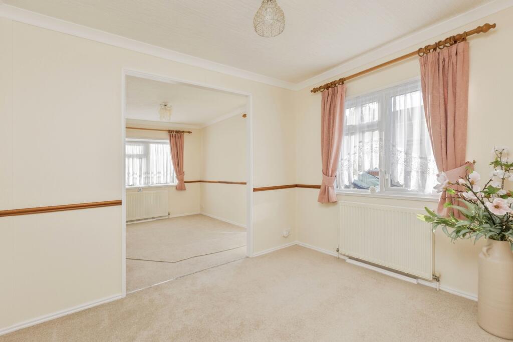 Kaysland Park, London Road, West Kingsdown, Sevenoaks, TN15 - View 3